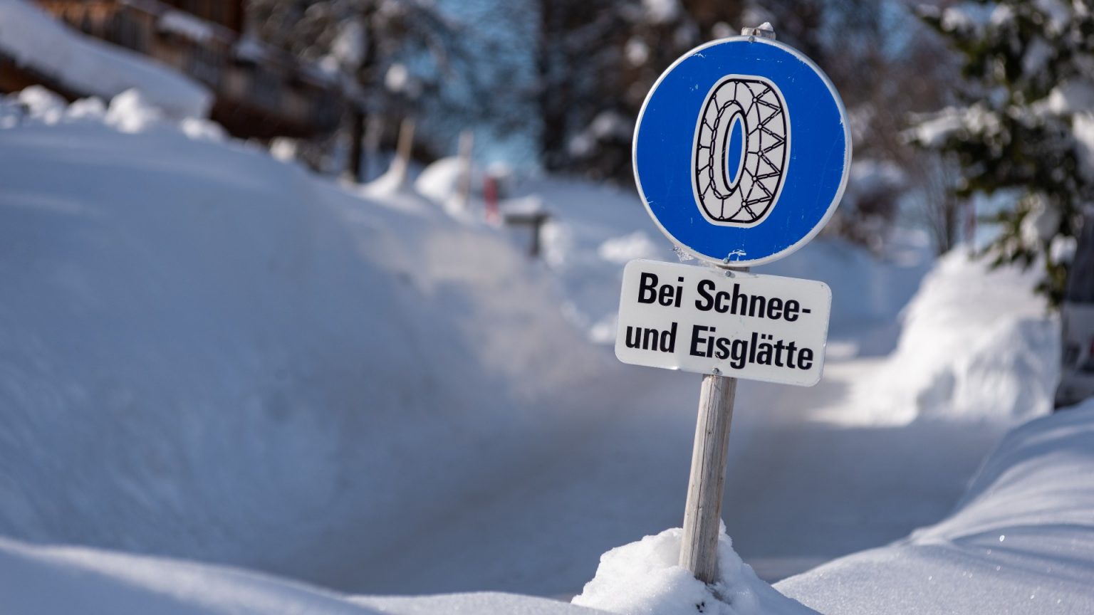 Überblick Schneeprobleme auf den Tiroler Straßen Life